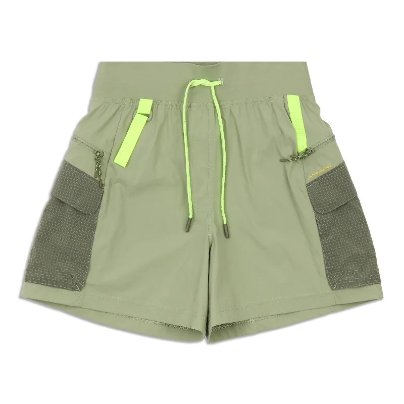 Multi-Pocket Cargo High-Rise Hiking Short